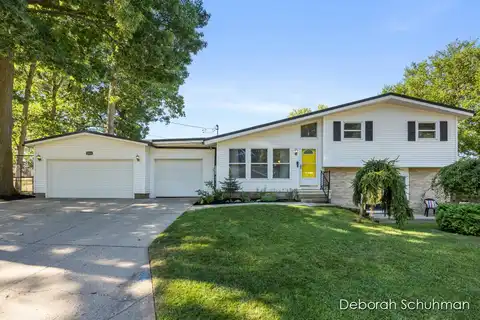 2334 Holliday Drive SW, Wyoming, MI 49519