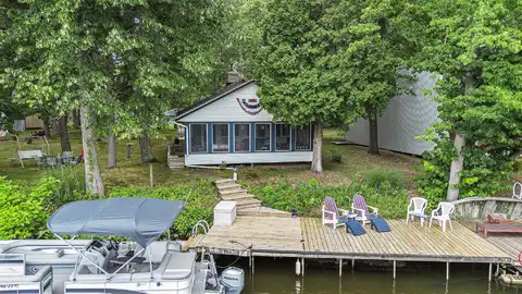 14931 Bachelor Island, Buchanan, MI 49107