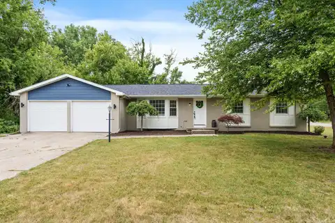 2712 Roanoke Drive NE, Grand Rapids, MI 49525
