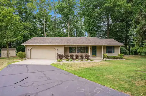 70070 2nd Avenue, South Haven, MI 49090