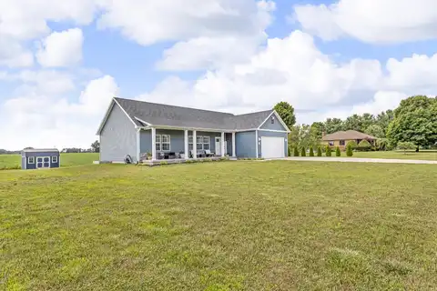 1604 Wolf Lake Road, Grass Lake, MI 49240