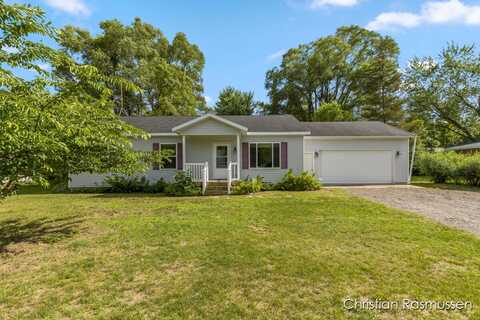 903 E Van Deinse Avenue, Greenville, MI 48838