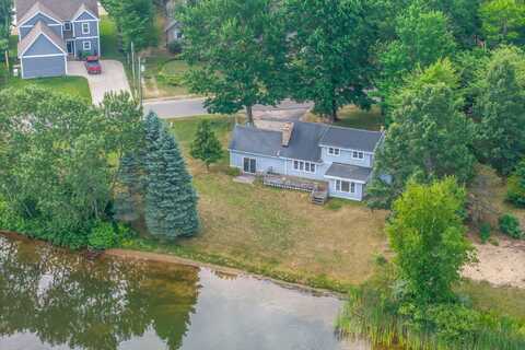 7914 Royal Road, Canadian Lakes, MI 49346