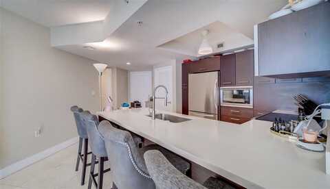 150 Sunny Isles Blvd, Sunny Isles Beach, FL 33160