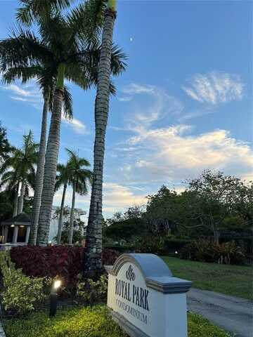 117 Royal Park Drive, Oakland Park, FL 33309