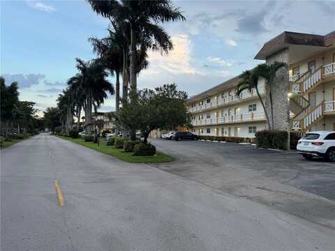 5111 W Oakland Park Blvd, Lauderdale Lakes, FL 33313