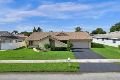 7680 NW 23rd St, Margate, FL 33063