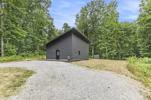 2392 Sullivan Road, Ravenna, MI 49451