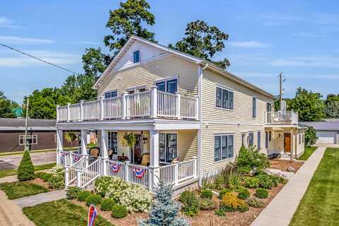 4880 Main Street, Onekama, MI 49675