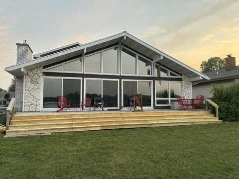 7350 Holiday Drive, Canadian Lakes, MI 49346