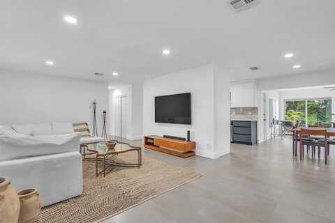 498 NE 5th Cir, Boca Raton, FL 33431
