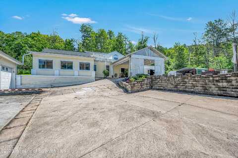 831 Montdale Road, Sackett, PA 18447