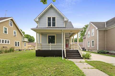 329 STAFFORD Street, PLYMOUTH, WI 53073