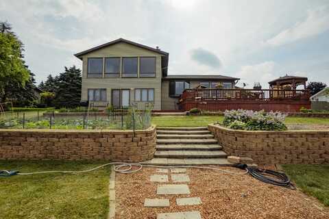 N6750 HILLTOP Drive, FOND DU LAC, WI 54937