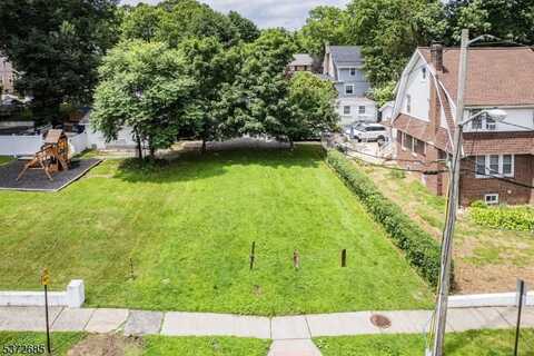 73 Fulton St, East Orange, NJ 07017