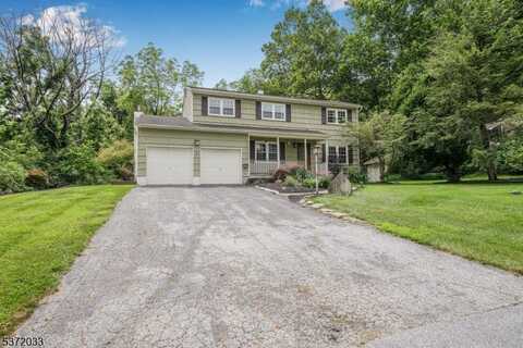 9 Rolling Hills Rd, Vernon, NJ 07461