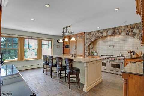 121 Stanton Mountain Road, Clinton, NJ 08833