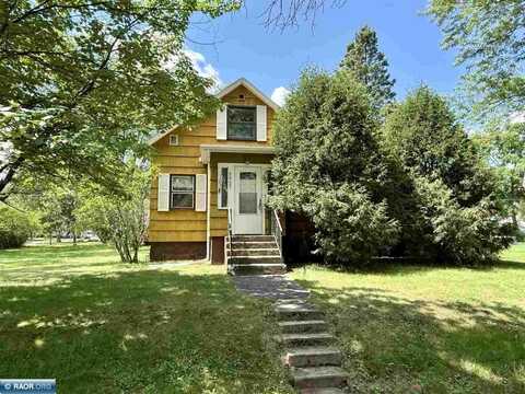 2927 5th Ave E, Hibbing, MN 55746