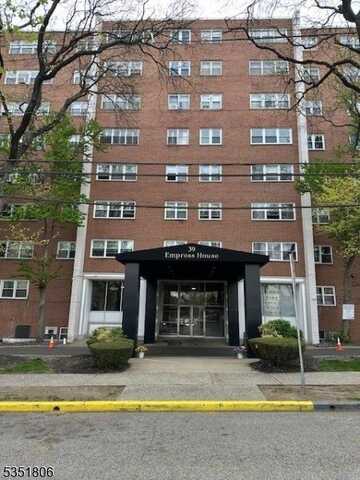 39 E 39Th St, Paterson, NJ 07514
