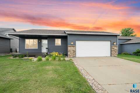 4121 W 93rd St, Sioux Falls, SD 57108