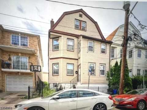 14 Triton Ter, Newark, NJ 07104