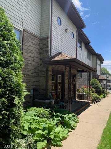 678 Broad St, Clifton, NJ 07013
