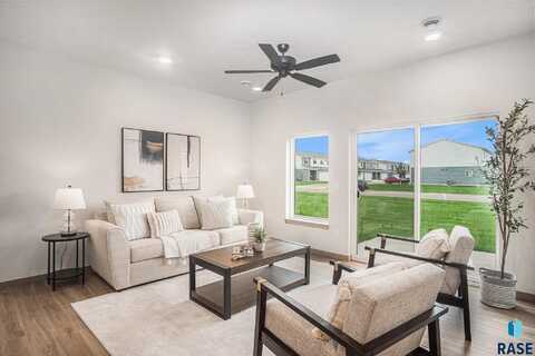 5714 E Avett Pl, Sioux Falls, SD 57108