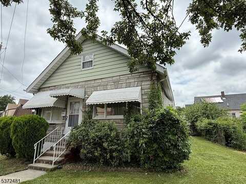 569 Mcbride Ave, Woodland Park, NJ 07424