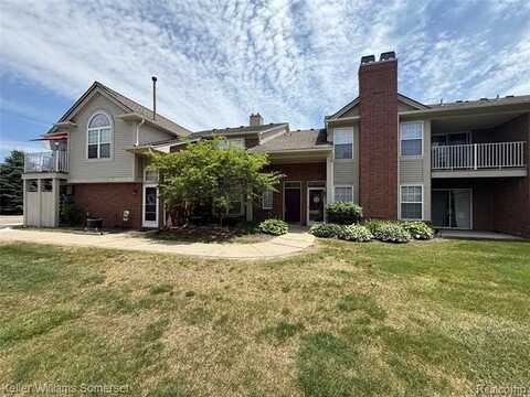 16562 Covington Drive, Clinton Township, MI 48038