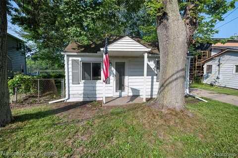 289 Lansing Drive, Waterford, MI 48328