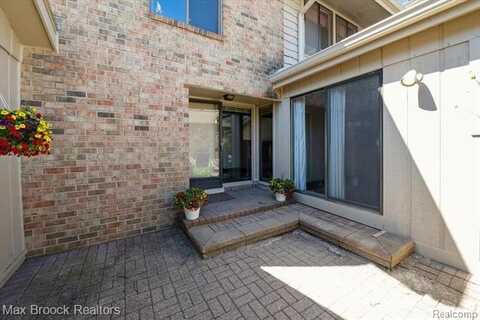 7454 BRIDGE Way, West Bloomfield, MI 48322