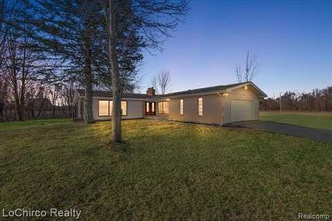 8603 N OWOSSO Road, Fowlerville, MI 48836