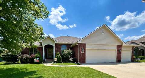 1103 Barberry Dr, Hutchinson, KS 67502