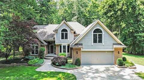 6365 Hayfield Lane, Almont, MI 48003