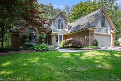 6365 Hayfield Lane, Almont, MI 48003