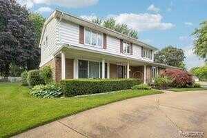402 Thomas Lane, Grand Blanc, MI 48439