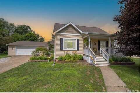 231 Ponchartrain Drive, Fenton, MI 48430