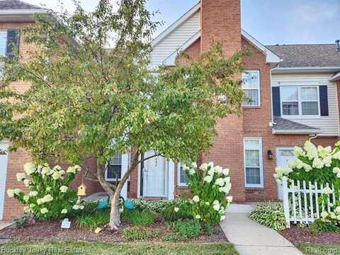 642 Olde English Circle, Howell, MI 48855