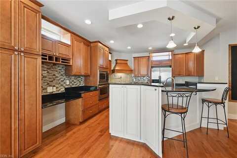 9628 7th Bay Street, Norfolk, VA 23518