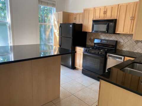 169 OGDEN AVE, JC, Heights, NJ 07307
