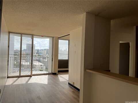 1535 Pensacola Street, Honolulu, HI 96822