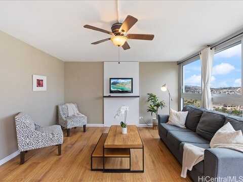 2421 Tusitala Street, Honolulu, HI 96815