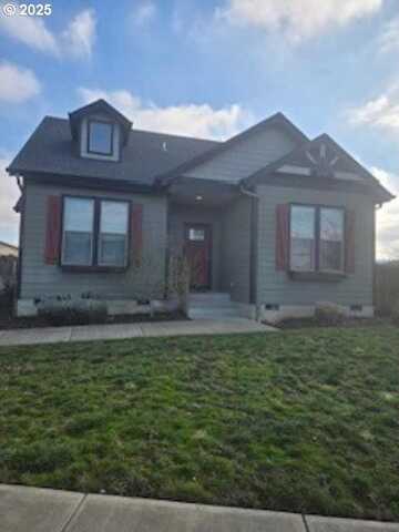 555 N MAIN ST, Mount Angel, OR 97362