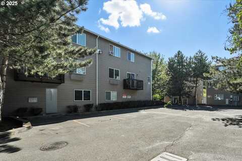3317 SE 122ND AVE, Portland, OR 97236