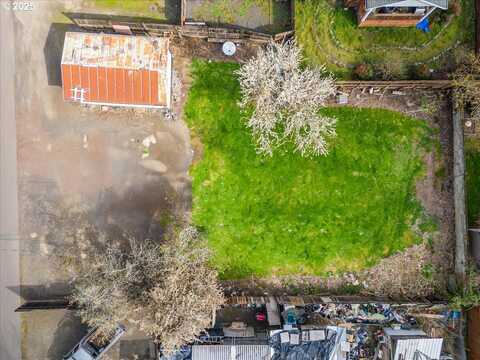 253 E 7TH ST, Lafayette, OR 97127