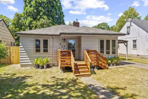 527 25TH AVE, Longview, WA 98632