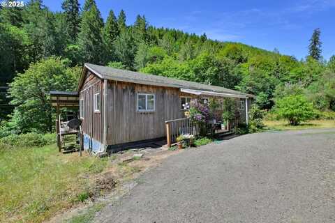 700 UPPER SMITH RIVER RD, Drain, OR 97435