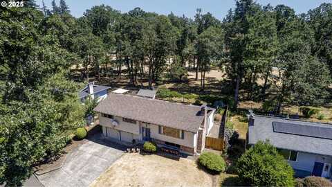 6930 OAKRIDGE DR, Gladstone, OR 97027