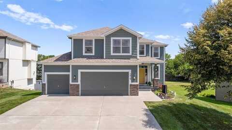 1010 Bellflower Lane, Greenwood, MO 64034