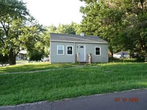 520 S Mead Street, Cameron, MO 64429